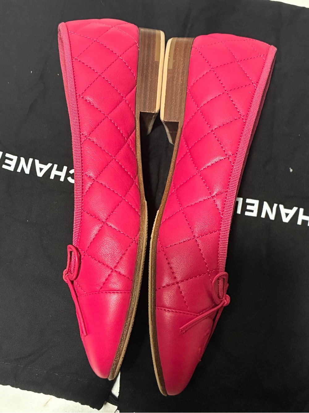 CHANEL Hot Pink Quilted Leather Ballerina Flats with CC Bow - Picture 4 of 11